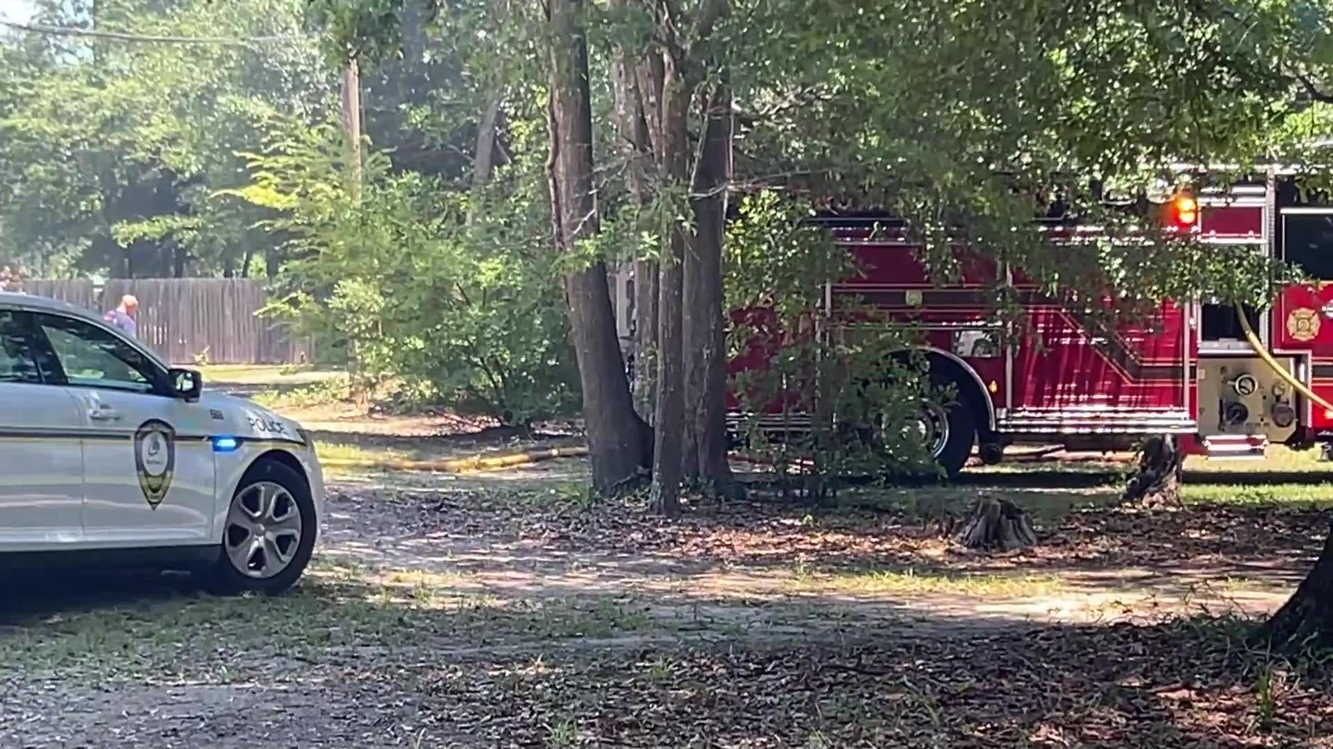 Mount Pleasant firefighters respond to fire off Highway 17 – WCBD News 2