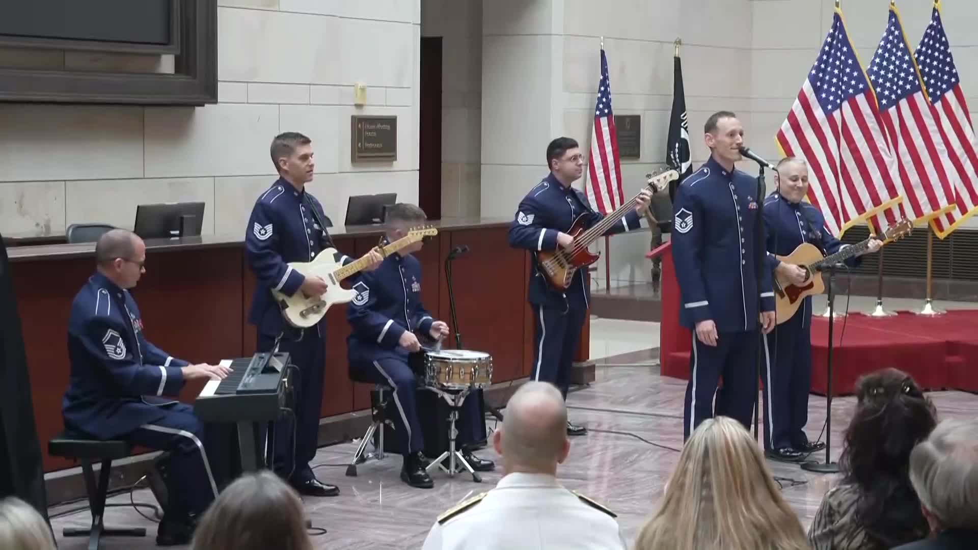 Johnny Cash statue unveiled on Capitol Hill WWLP
